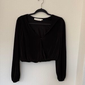 ASTR Black V-Neck Long Sleeve Blouse